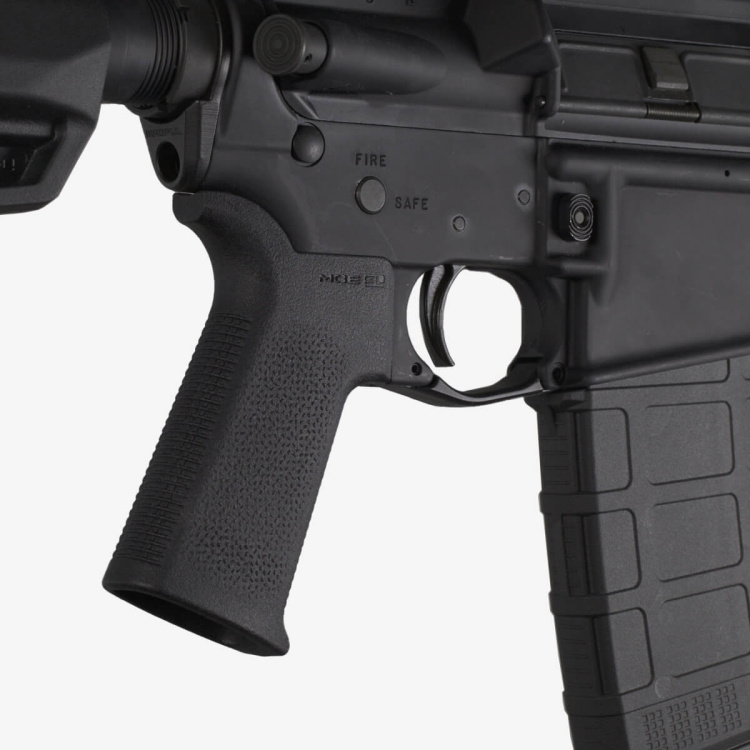 Pažbička AR-15 MOE SL Grip, Magpul