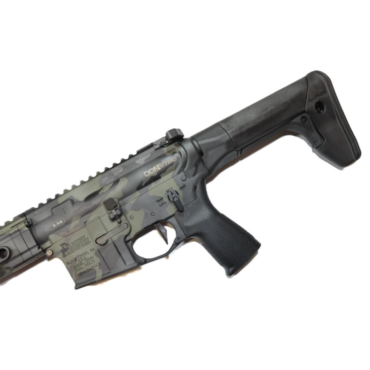 Samonabíjecí puška Daniel Defense DDM4 V7 Pro Dark Aces, 223 Rem., 18”